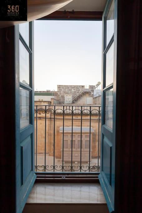 Beautiful, Typical Maltese 4Br Home With Roof Top By 360 Estates Слима Экстерьер фото