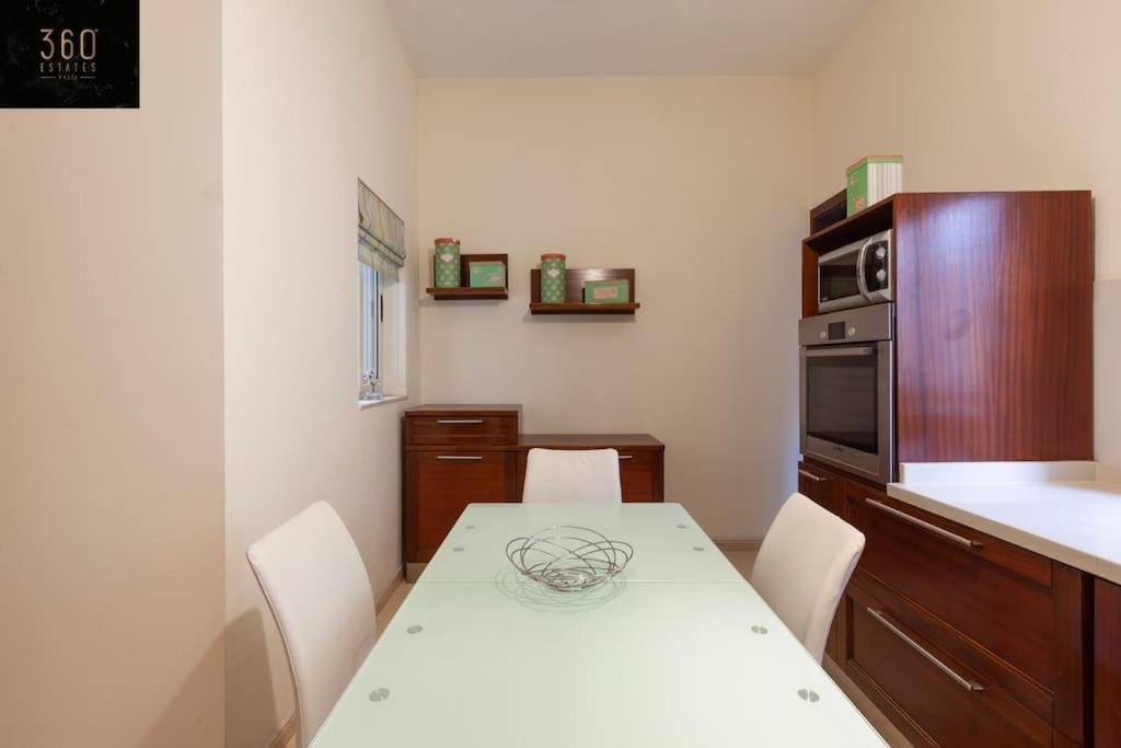 Beautiful, Typical Maltese 4Br Home With Roof Top By 360 Estates Слима Экстерьер фото