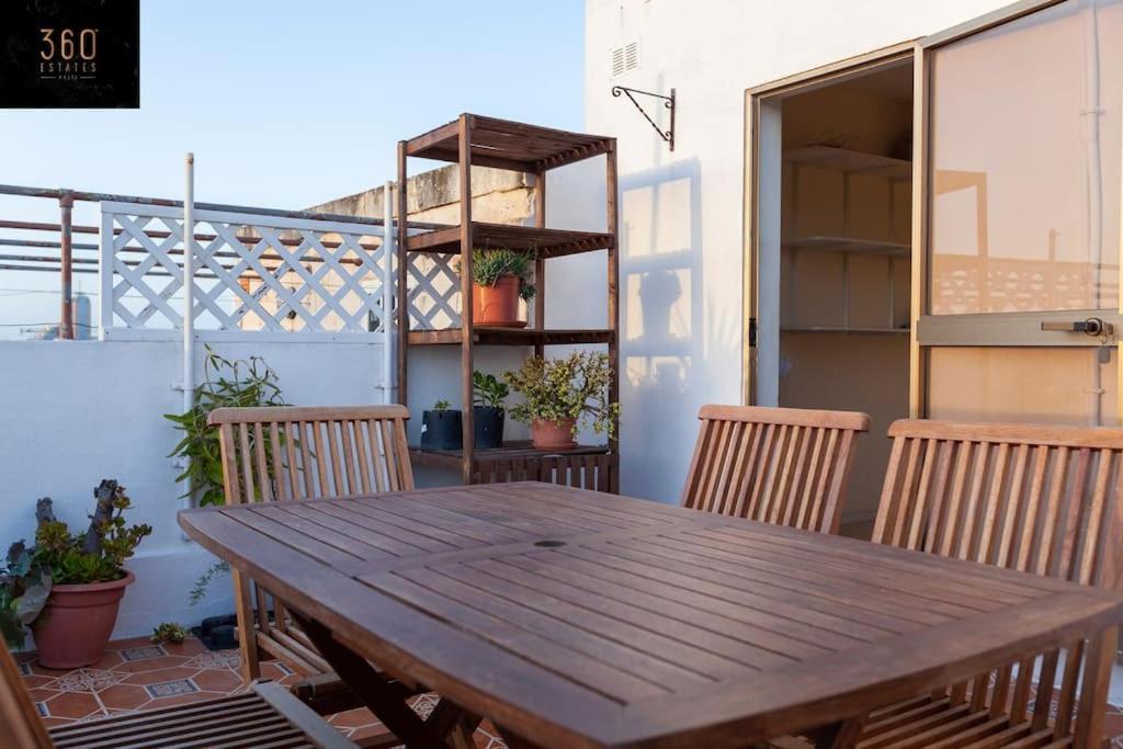 Beautiful, Typical Maltese 4Br Home With Roof Top By 360 Estates Слима Экстерьер фото