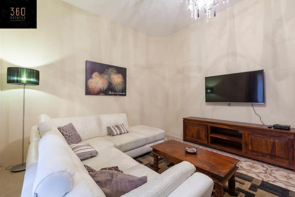 Beautiful, Typical Maltese 4Br Home With Roof Top By 360 Estates Слима Экстерьер фото