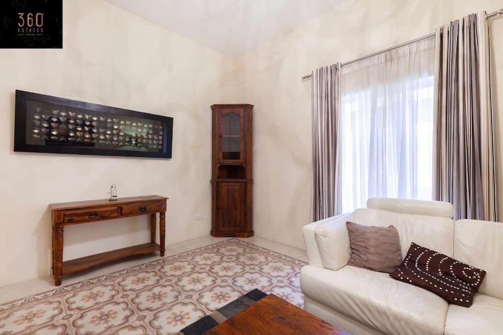 Beautiful, Typical Maltese 4Br Home With Roof Top By 360 Estates Слима Экстерьер фото